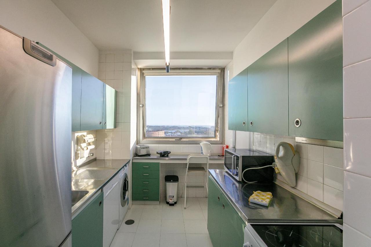 Lovelystay - Spacious 3Br Flat With Ac And Balcony 波尔图 外观 照片