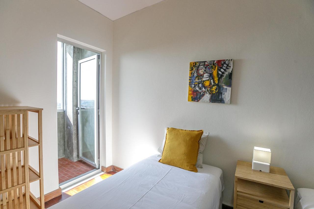 Lovelystay - Spacious 3Br Flat With Ac And Balcony 波尔图 外观 照片