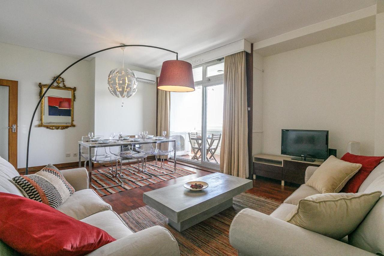 Lovelystay - Spacious 3Br Flat With Ac And Balcony 波尔图 外观 照片