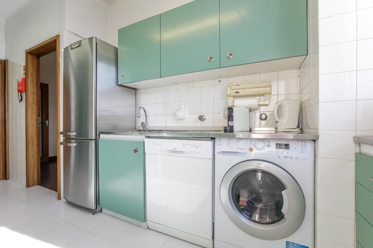 Lovelystay - Spacious 3Br Flat With Ac And Balcony 波尔图 外观 照片